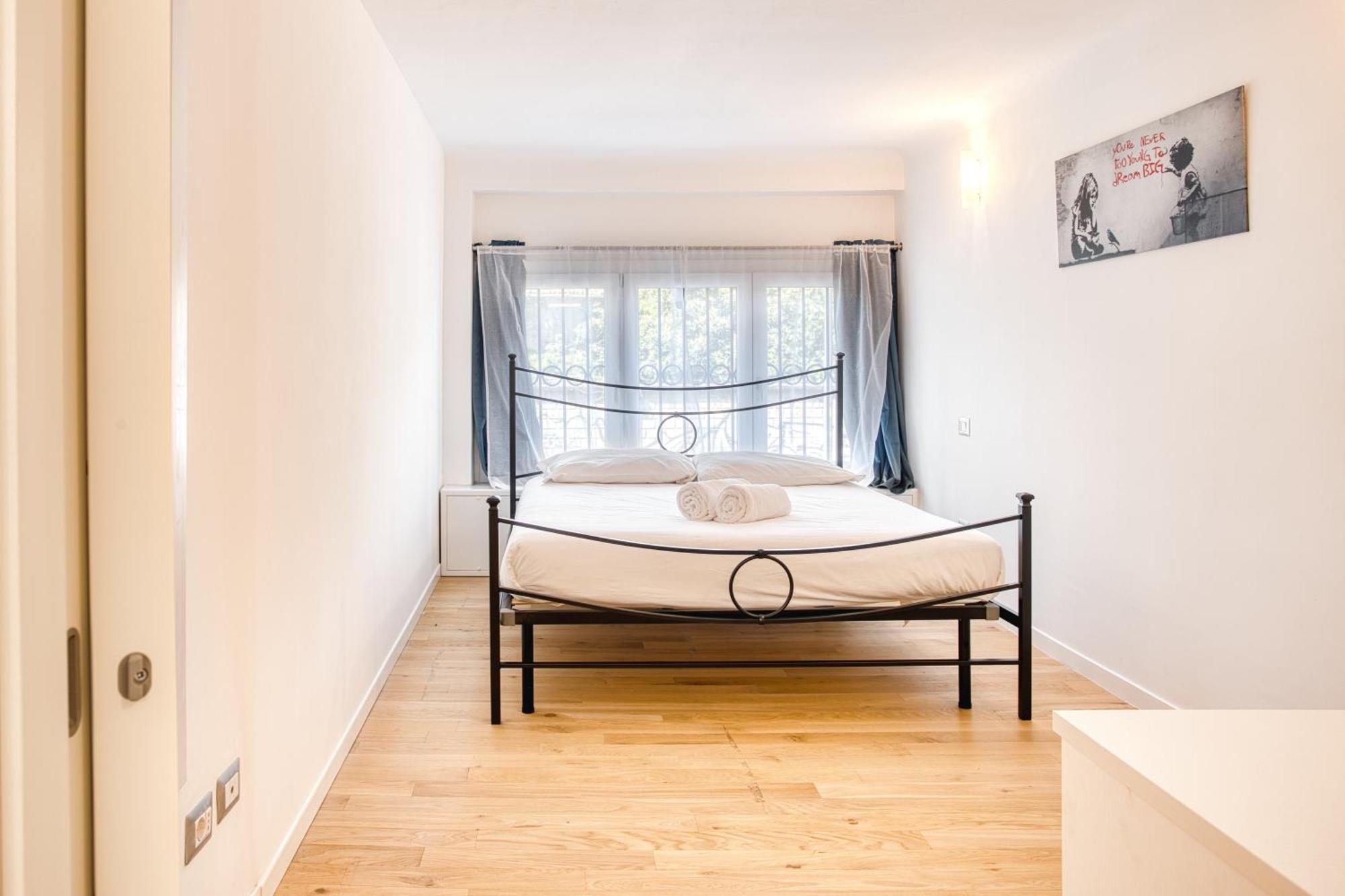 Walk To Navigli - Via Gola - 2 Bedrooms Apt Милан Экстерьер фото