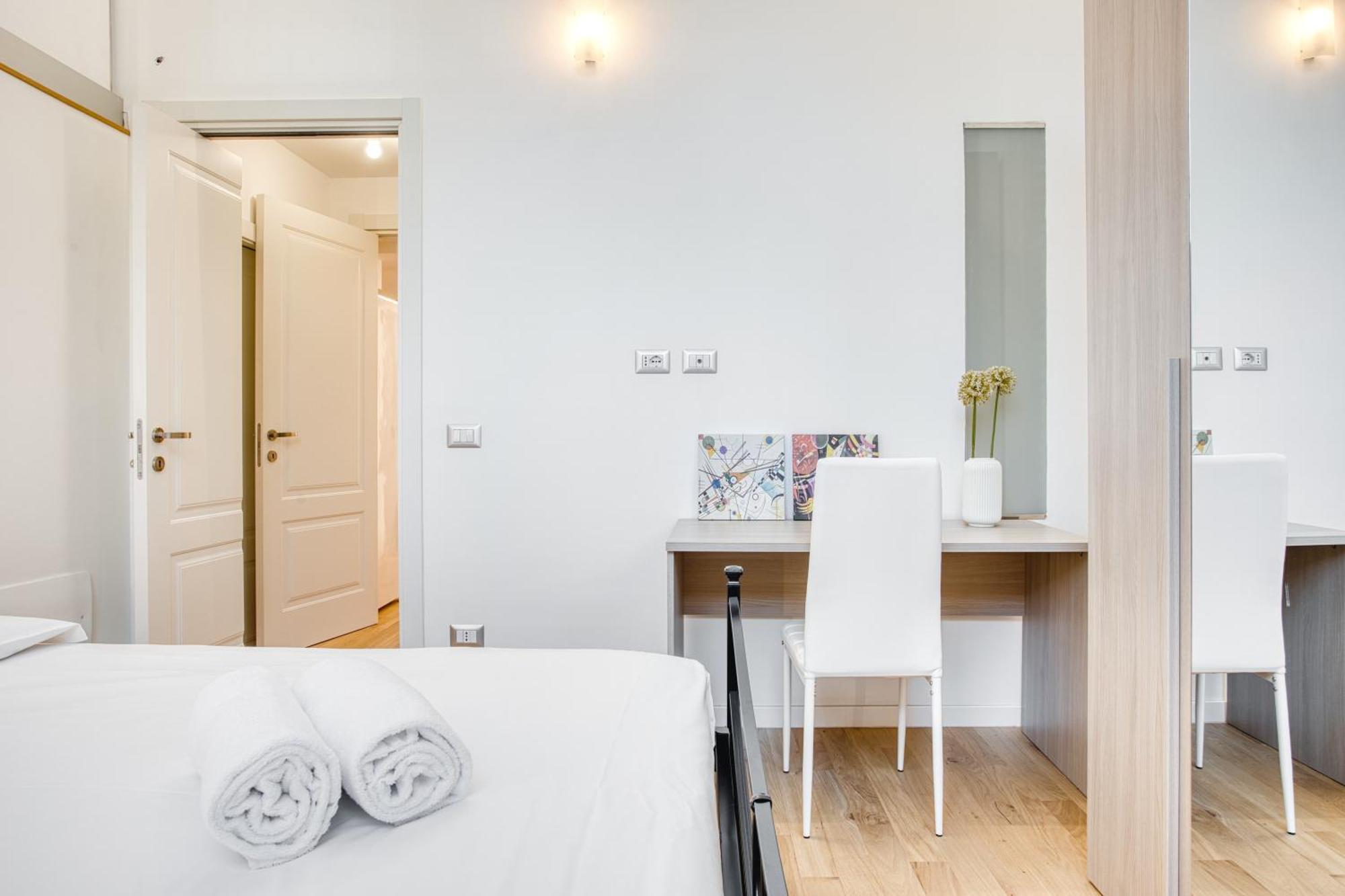 Walk To Navigli - Via Gola - 2 Bedrooms Apt Милан Экстерьер фото