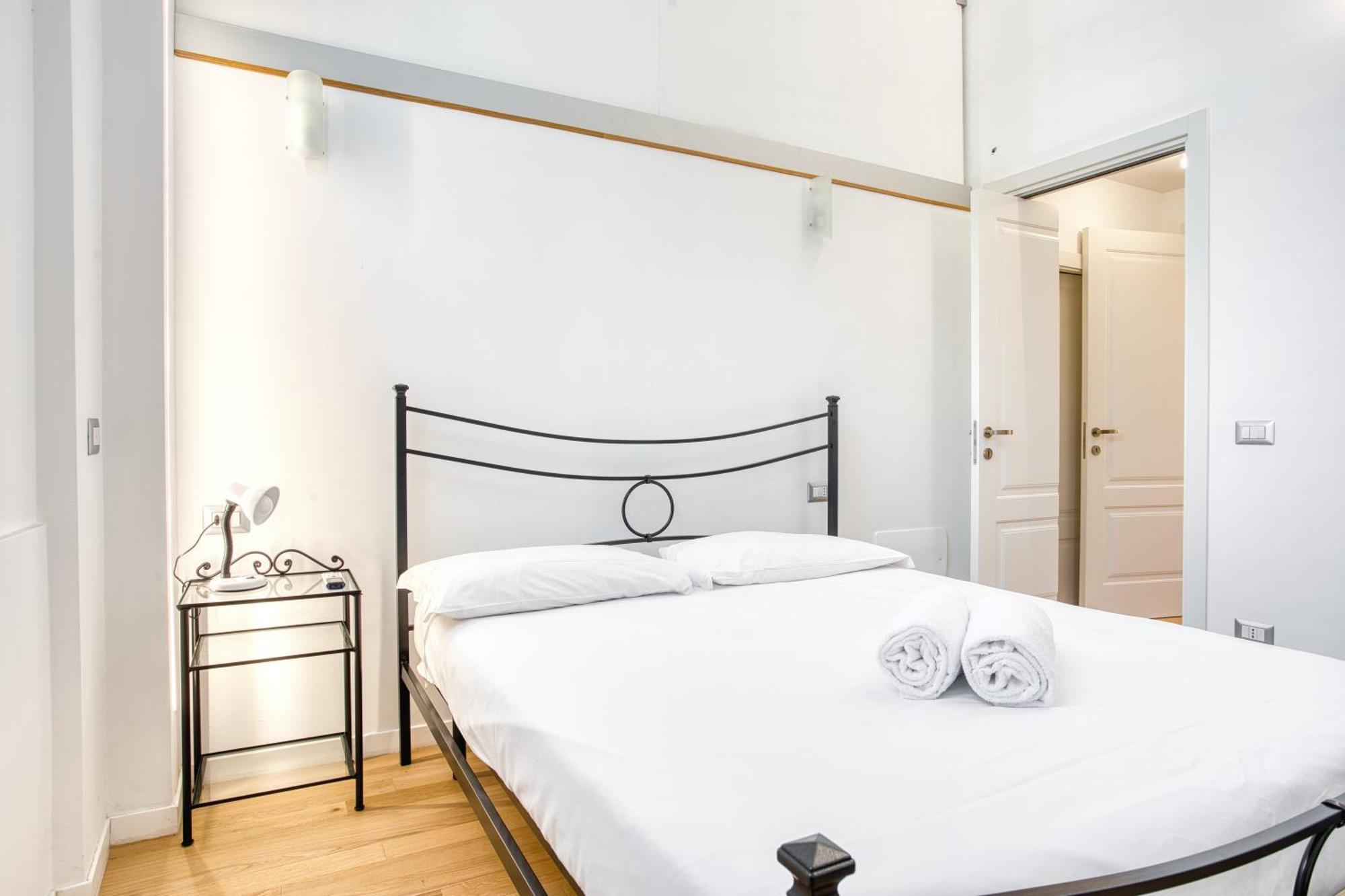 Walk To Navigli - Via Gola - 2 Bedrooms Apt Милан Экстерьер фото